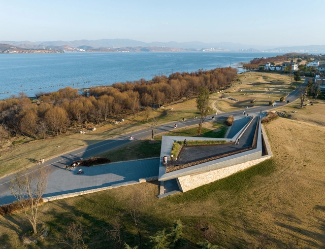 Estação Ecológica do Lago Dali Erhai / line+ studio - Fotografia de Exterior, Edificios Públicos, Costa