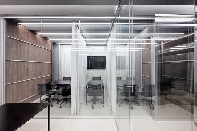 Oficina CFE / locallll - Fotografía interior, Interiores De Oficina, Fachada, Sillas