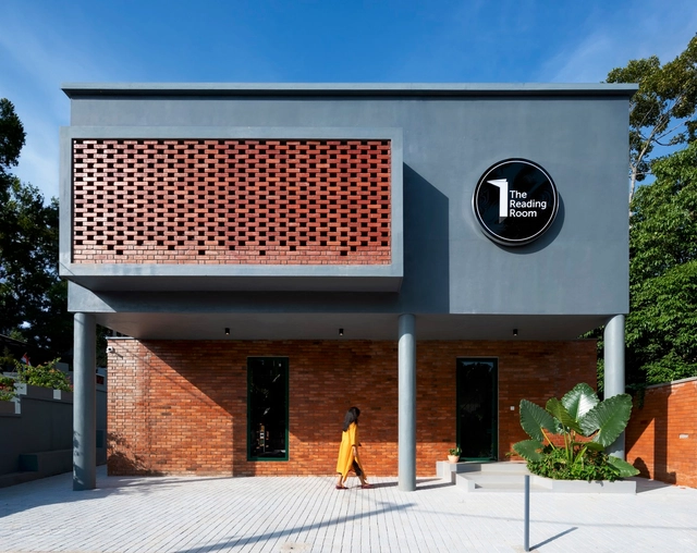The Reading Room / A N Design Studio - Exterior Photography, Library, Facade, Door, Stairs