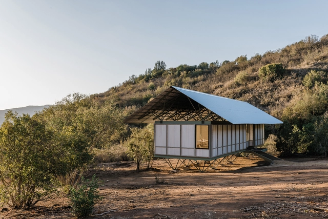 Prototipo Sistema Constructivo Industrializado / Ignacio Rojas Hirigoyen Arquitectos + The Andes House - Fotografía exterior, Casas