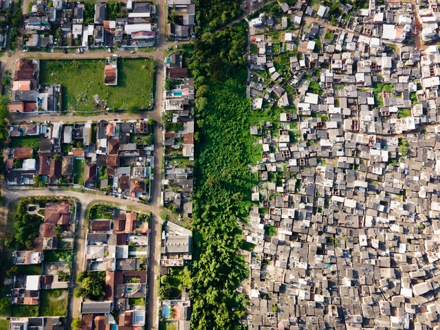 Como o racismo ambiental e climático se manifesta nas cidades  - Imagem de Destaque