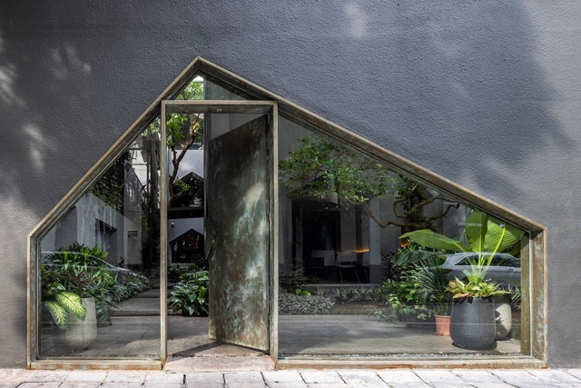 Restaurante Crystal / NH Village Architects - Fotografia de Exterior, Restaurante, Jardim, Fachada, Arco, Porta