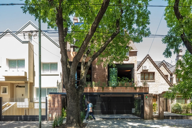Edificio Cervantes / Grizzo Studio - Fotografía exterior, Renovación, Fachada, Puerta