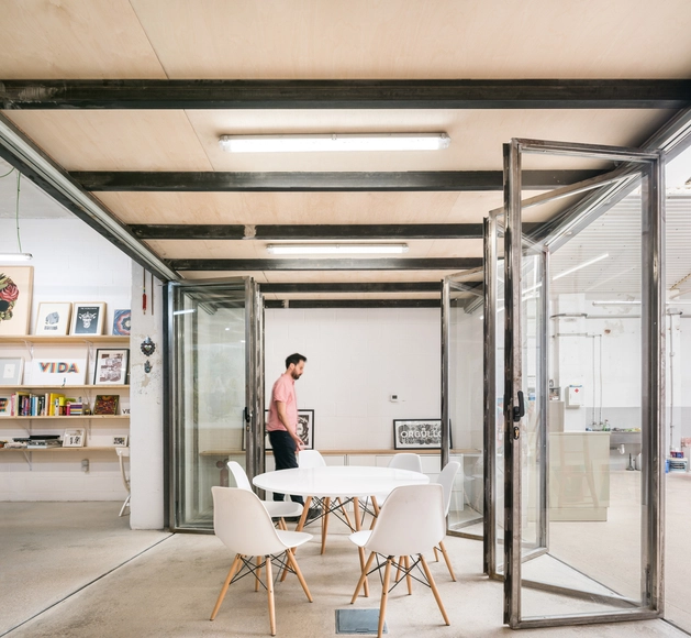 Designing Meeting Rooms for the Contemporary Office: Partitions, Seating, Tables and Lighting - Featured Image