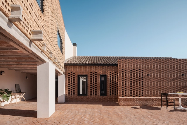 Casa Marcela / Erbalunga estudio - Fotografía exterior, Casas, Patio interior, Fachada, Puerta, Arco