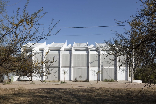 Conjunto de casas em Jesús María / Carranza Vazquez Arquitectos - Fotografia de Exterior, Coliving, Fachada