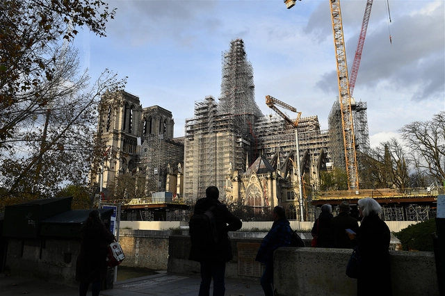 La restauración de la icónica aguja de la Catedral de Notre Dame está cerca de completarse - Imagen Principal