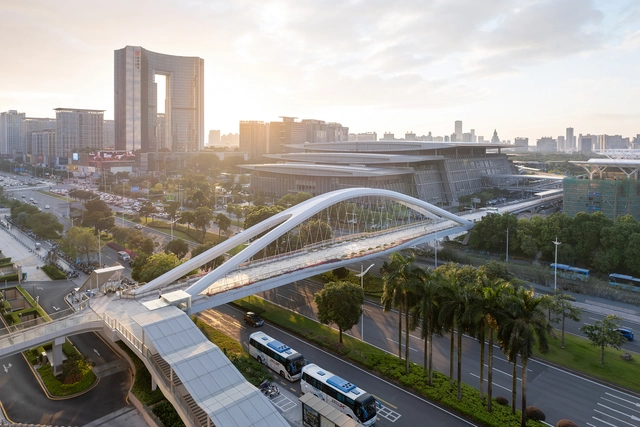 Dongguan Central Area Slow-Traffic System / eLandscript Studio - Exterior Photography, Pedestrian Bridge, Cityscape