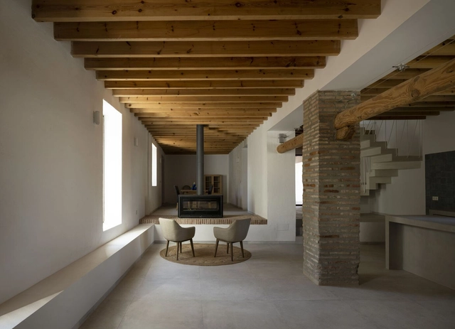 Cortijo Belicena / ROOM ARQUITECTOS + Juan García Nofuentes & Roser Martinez - Fotografía interior, Renovación, Fijación Vigas, Fachada, Mesas, Sillas