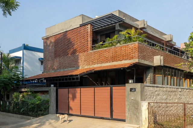 The Brick Veedu House / Onebulb Architecture - Exterior Photography, Houses, Facade, Door, Balcony