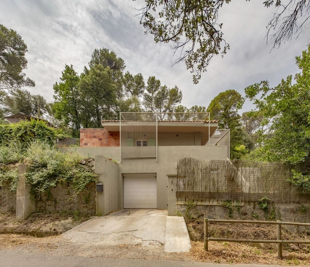 Casa Maria e Pablo / OBO Estudi - Fotografia de Exterior, Renovação, Jardim, Fachada, Escada, Banco