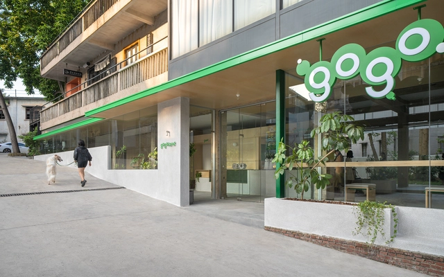 gogoland Pet Community / Informal Design - Interior Photography, Retail Interiors, Facade, Door