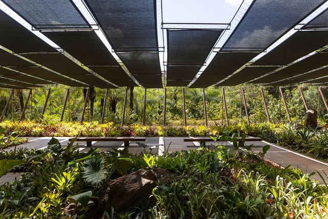Yayoi Kusama Gallery / MACh Arquitetos + Rizoma Arquitetura - Exterior Photography, Gallery, Garden, Facade, Chair