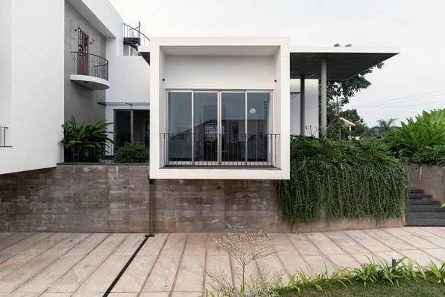 Athira-Paras Residence / Studio Acis - Exterior Photography, Houses, Courtyard, Facade