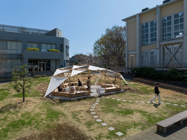 Pabellón Hiyoshi / Jorge Almazán  + Keio University Studiolab - Fotografía exterior, Instalaciones Temporales, Jardín, Fachada