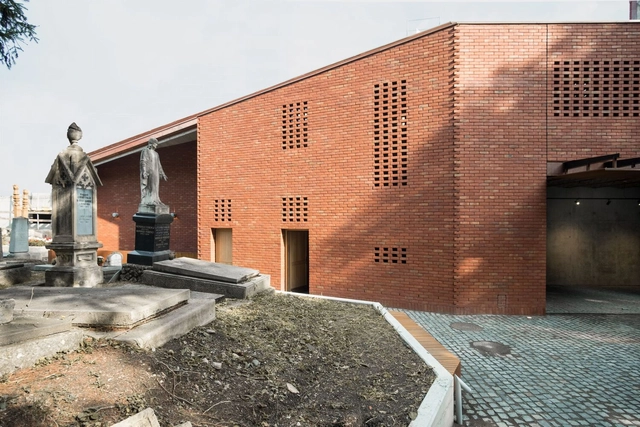 Lutheran Mortuary Chapel / TEKTUM - Exterior Photography, Chapel, Facade, Arch