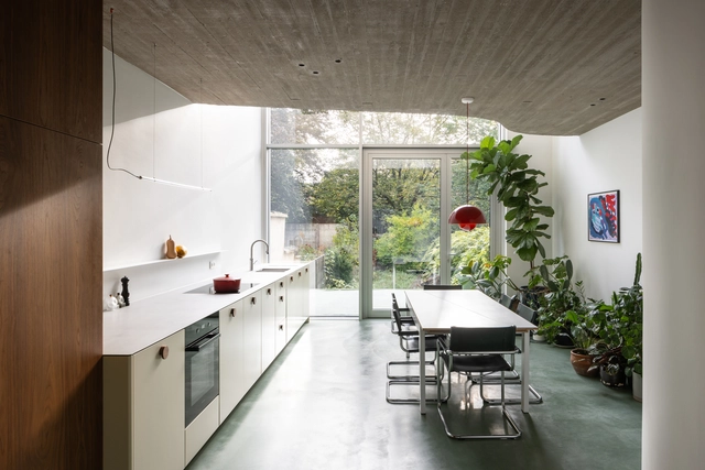 Casa WELL / memo architectuur - Fotografia de Interiores, Casas, Cozinha, Mesa, Cadeira, Bancada