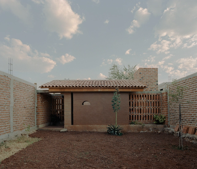 Casa Agave / MORO Taller de arquitectura + Taller Omar Almaguer - Fotografia de Exterior, Sustentabilidade, Aido, Porta, Fachada