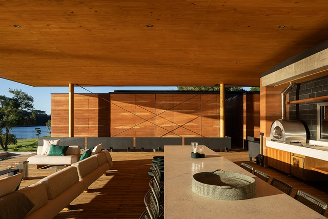 House Píer / Sergio Sampaio Archi + Tectônica - Interior Photography, Houses, Deck, Facade, Beam, Table, Chair, Countertop