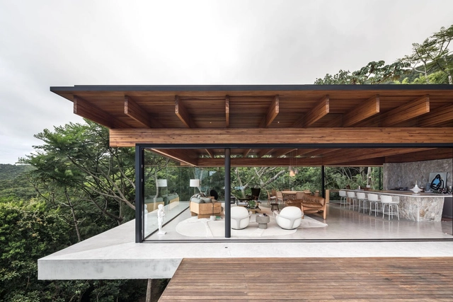 FB House / Jobim Carlevaro Arquitetos - Exterior Photography, Houses, Deck, Facade, Beam