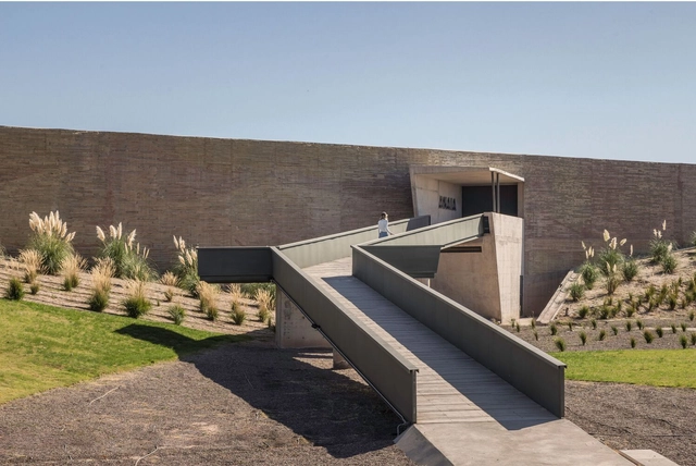 Bodega Anaia Wines / Japaz Guerra Arquitectos - Fotografía exterior, Viña, Jardín, Fachada