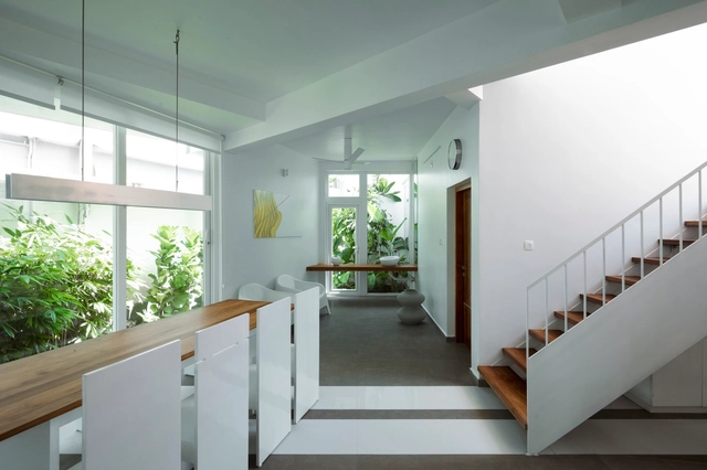 Casa no Quintal / 3dor Concepts - Fotografia de Interiores, Casas, Escada, Fachada, Corrimão