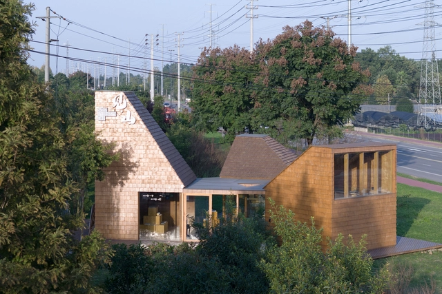 Pyramid Book House / MAT Office - Exterior Photography, Community , Garden, Facade