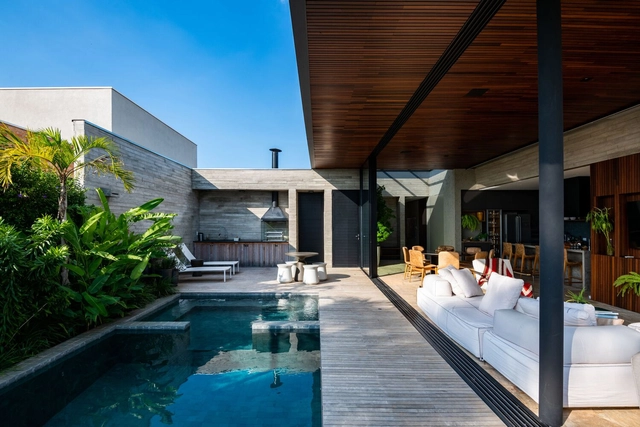 Casa O+T / Sala 03 Arquitetura - Fotografía exterior, Casas, Patio interior, Fachada, Sillas