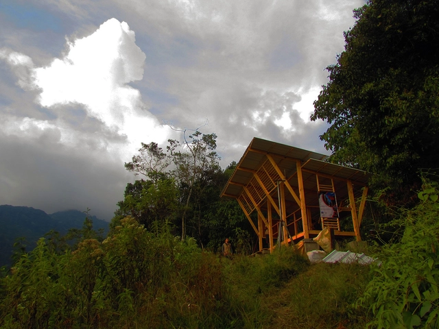 Mirador del Duende / Universidad Católica de Pereira - Fotografía exterior, Instalaciones Y Estructuras, Jardín, Bosque