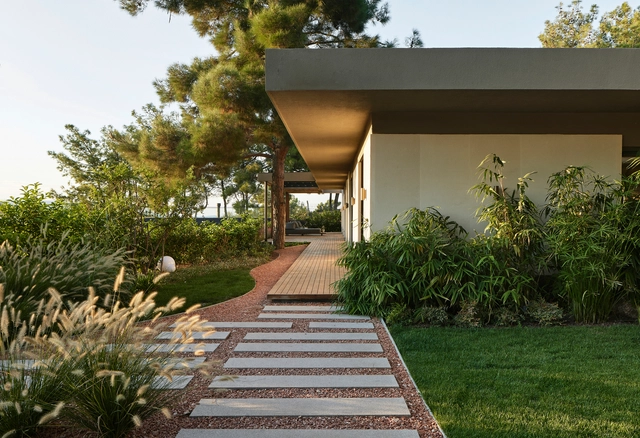 S House / Ofisvesaire - Exterior Photography, Houses, Garden, Facade, Stairs