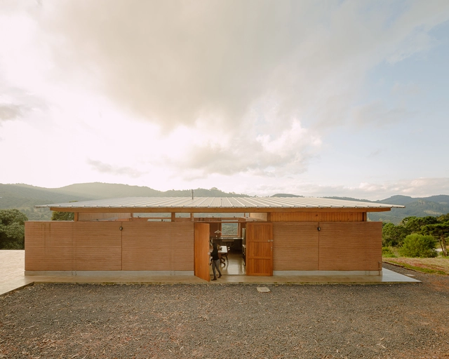 Patio Guapuruvu House / Estudio Piloti Arquitetura - Exterior Photography, Houses, Facade