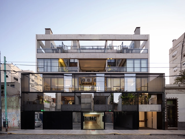 AER Pasaje / Cubero Rubio - Fotografía exterior, Residencial, Fachada, Balcón