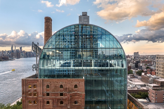 La nueva vida de la arquitectura industrial en ciudades: 20 reconversiones de antiguas fábricas y naves industriales - Imagen Principal