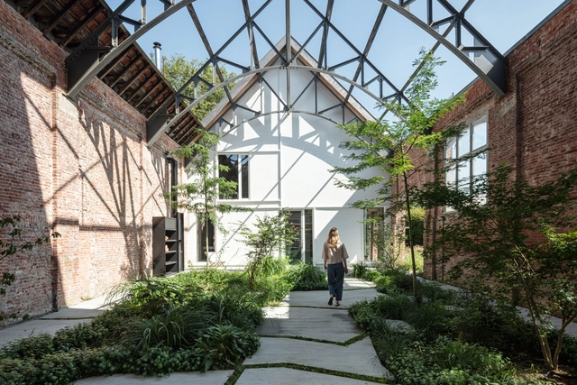 Casa A.TGG / Architectenbureau Quisquater - Fotografía exterior, Renovación, Jardín, Fachada, Arco