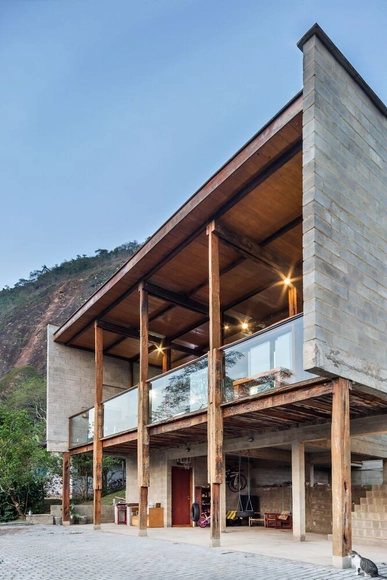 Casa de 6 mil bloques / Márcio Flávio Motta - Fotografía exterior, Casas, Fijación Vigas, Fachada