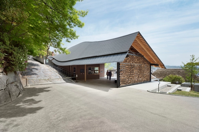 “Oyane-San” Shikoku Mura Entrance  / kousou - Exterior Photography, Visitor Center, Facade, Door