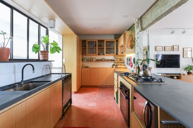 APTO 05 / Lazo Arquitetura e Urbanismo - Fotografia de Interiores, Renovação, Cozinha, Bancada, Pia