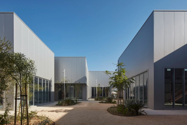 CMPLX Commercial Space / BONE - Exterior Photography, Commercial Architecture, Facade