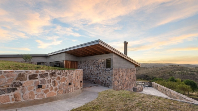 El uso de la piedra natural en la arquitectura argentina contemporánea - Imagen Principal