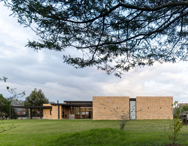 Casa TC / Arqcor Proyectos Arquitectura - Fotografía exterior, Casas, Fachada, Puerta