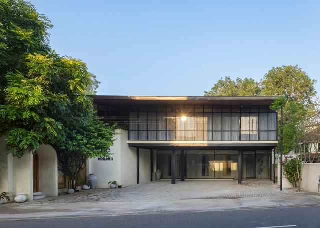 Noeline’s Extension and Renovation / The Silent Architect - Exterior Photography, Wellness Interiors, Facade, Door