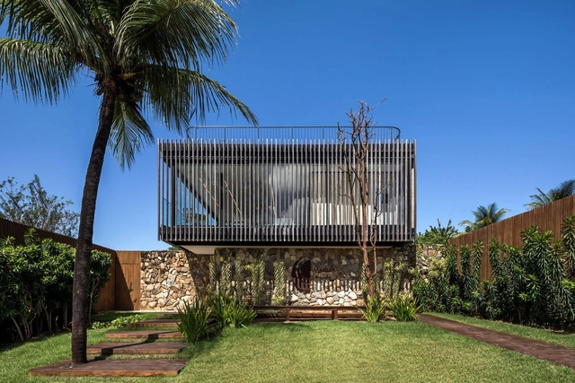 Maria Flor Inn / Solo Arquitetos + PRISCILLA MULLER, Studio Arquitetura e Design - Exterior Photography, Hotels, Garden, Facade