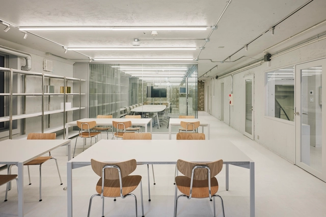 KYOYA Office / SAKUMAESHIMA - Interior Photography, Offices Interiors, Door, Table, Chair