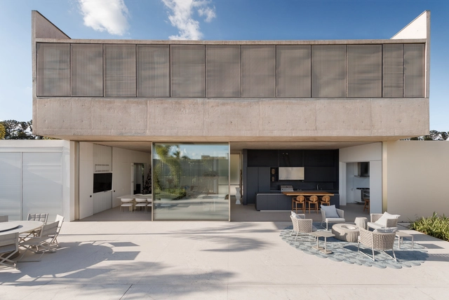 FG House / Caracho Arquitetos - Exterior Photography, Houses, Courtyard, Facade, Door