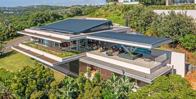 Casa á Beiramar / Metropole Architects - Exterior Photography, Houses, Garden, Facade, Door