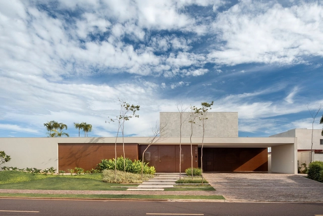 Casa M+S / Solange Cálio Arquitetos - Fotografía exterior, Casas, Fachada, Puerta