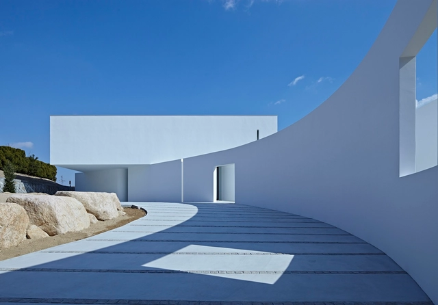 Stone Garden Residence / EASTERN Design Office - Houses