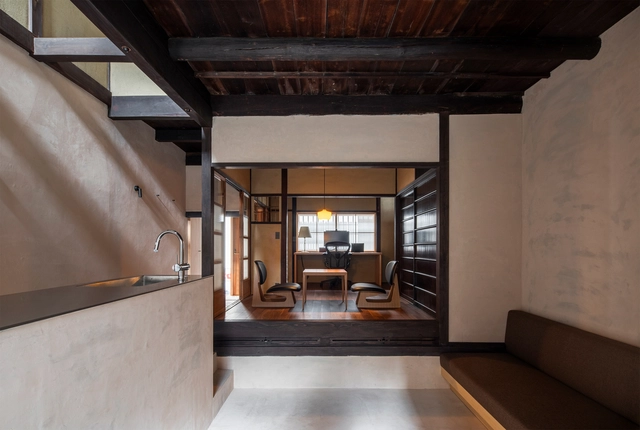 Machiya East of Kinkakuji Temple House / design it - Interior Photography, Houses, Beam, Door, Facade