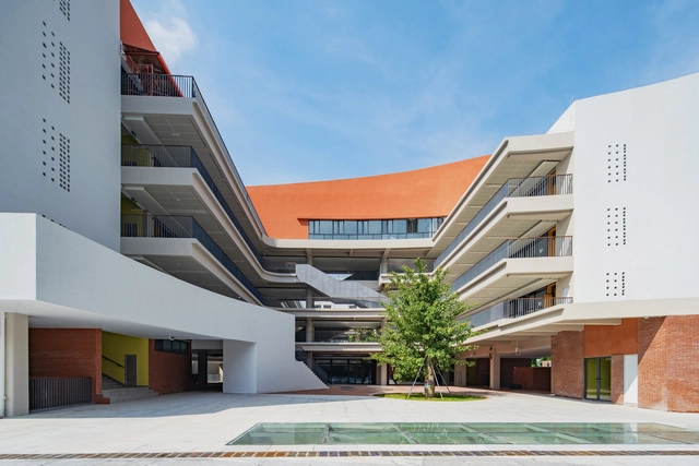 深圳石厦小学：都市合院校园 / 王维仁建筑设计研究室 - 小学及初中