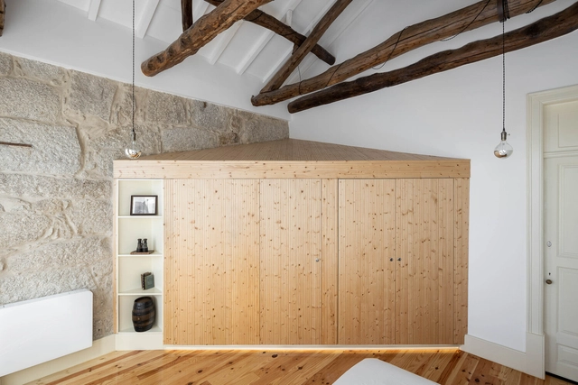 Casa Cedofeita / Paulo Moreira Architectures - Fotografia de Interiores, Casas, Viga, Porta